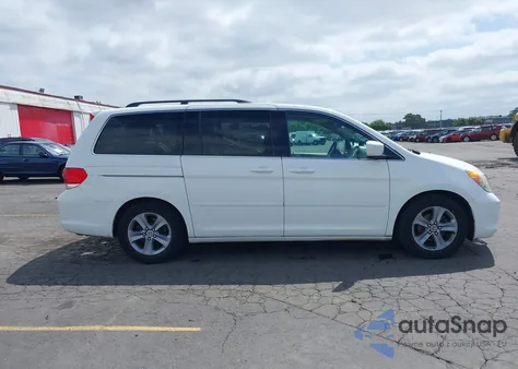 2008 Honda Odyssey Touring z USA, uszkodzony, nr VIN 5FNRL38908B064376